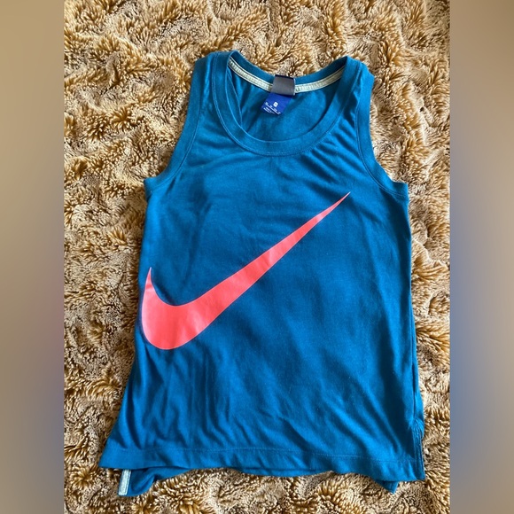 Like new blue and pink Nike tank top - Picture 4 of 5